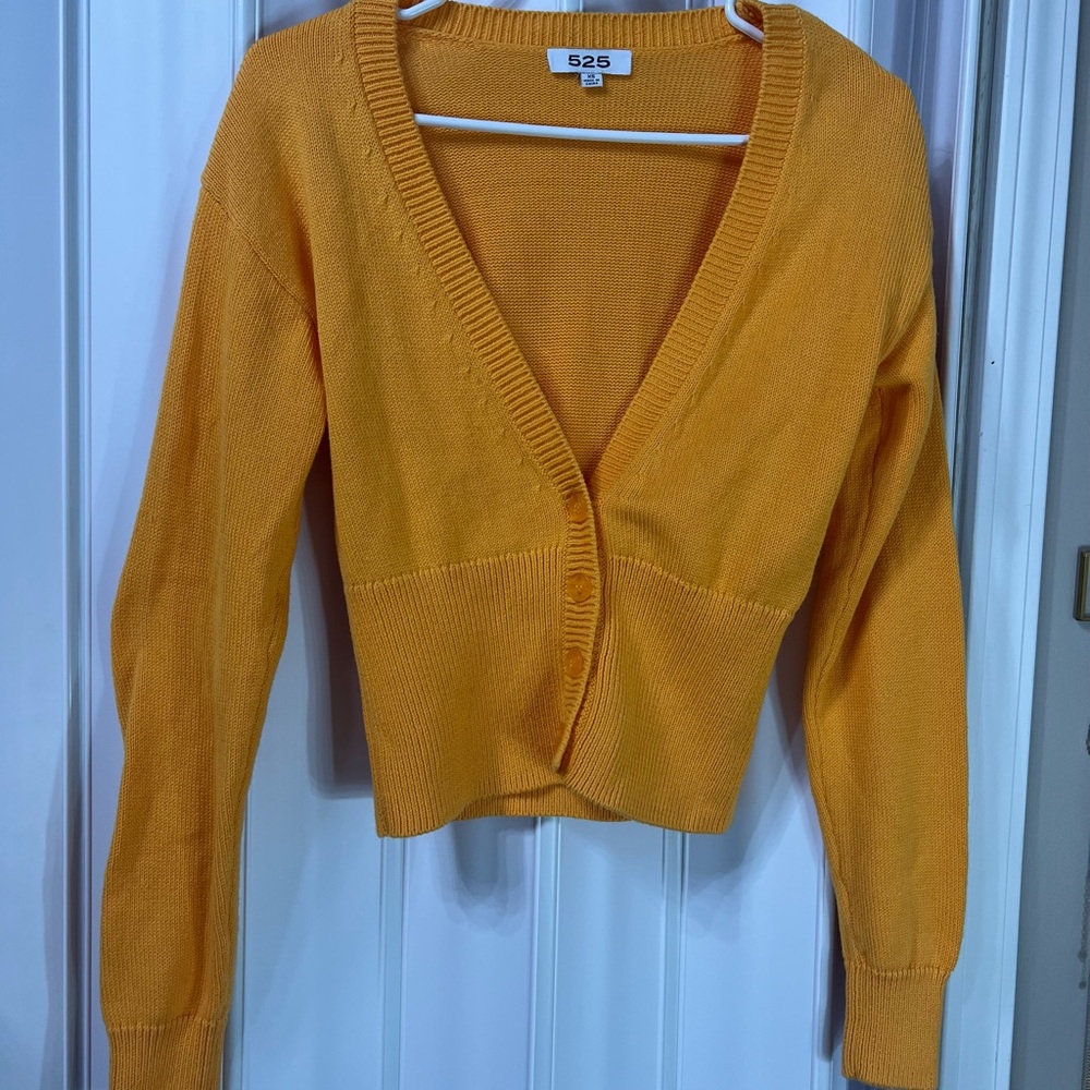 Like new 525 orange cardigan sweater 100% cotton